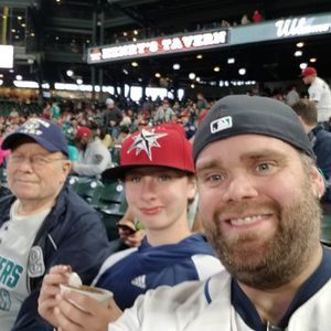 Meet your Posher, Chris